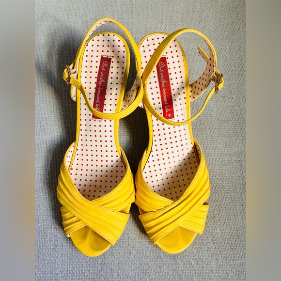 B.A.I.T. Vintage Inspired Heels YELLOW
Size 7.5 - Picture 1 of 7